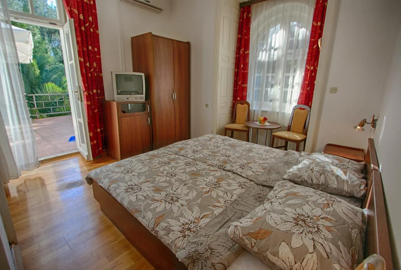 بيت ضيافة Rosemary Apartments & Rooms مالي لوشينغْ
