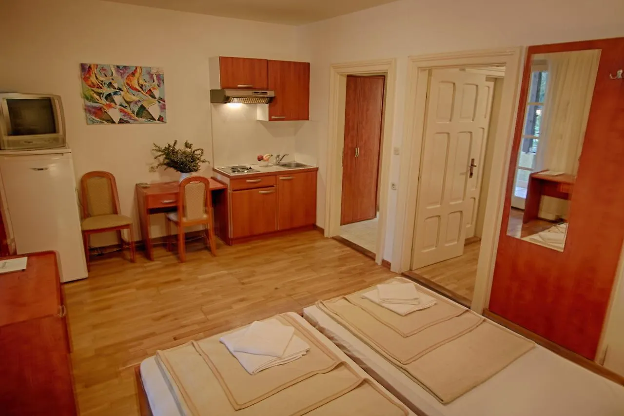 *** بيت ضيافة Rosemary Apartments & Rooms مالي لوشينغْ كرواتيا