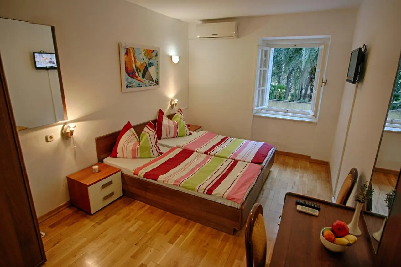 Rosemary Apartments & Rooms مالي لوشينغْ