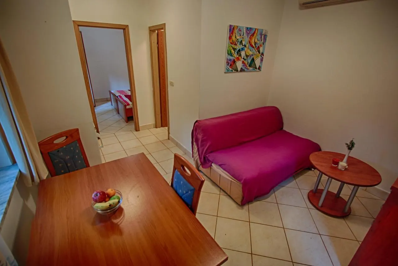 Rosemary Apartments & Rooms مالي لوشينغْ 3*,  كرواتيا