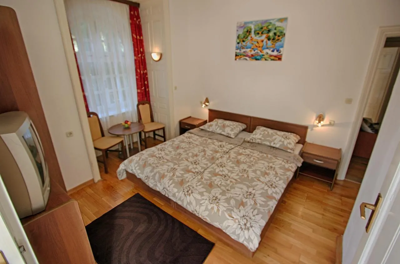 بيت ضيافة Rosemary Apartments & Rooms مالي لوشينغْ